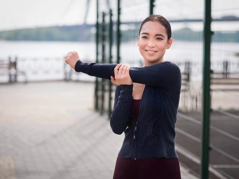 Stretching untuk Pemula: Gerakan Mudah agar Tubuh Lebih Lentur di Rumah